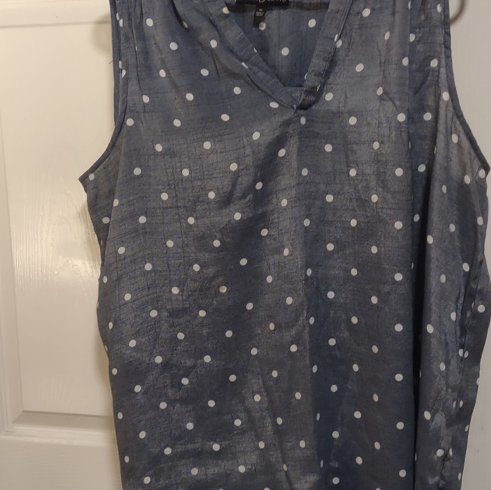 Sleeveless top